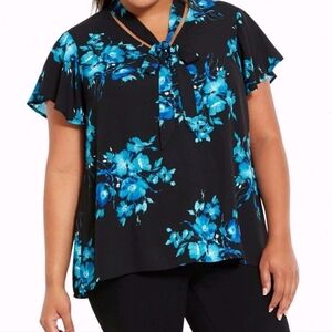 Torrid womens plus size blue black floral short sleeve blouse size 1 1x xl
